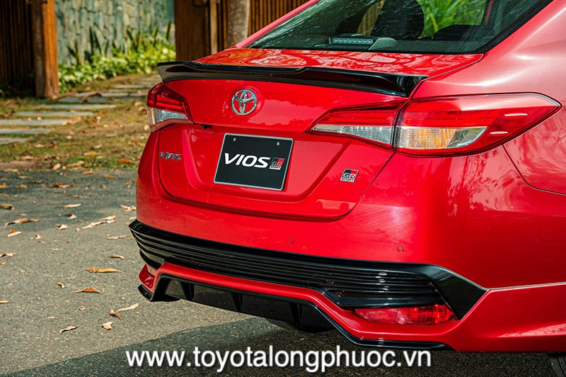Can sau xe Toyota Vios GR S 2021 Toyotalongphuoc vn - Toyota Vios GR-S và Hyundai Accent bản đặc biệt: Chênh lệch gần 100 triệu đồng cùng trải nghiệm có được