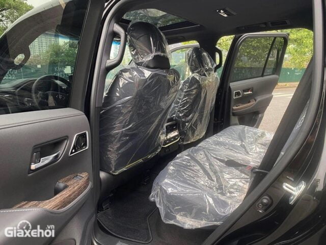 Toyota Land Cruiser toyota land cruiser 13 640x480 1 - Toyota Land Cruiser