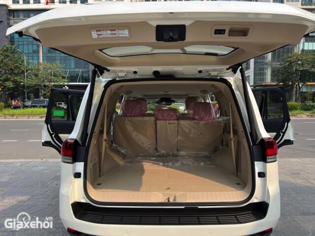Toyota Land Cruiser toyota land cruiser 14 640x479 1 - Toyota Land Cruiser