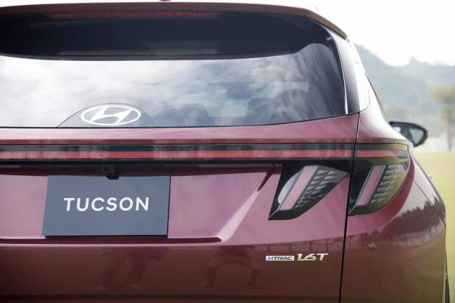 Đánh giá xe Hyundai Tucson 2025: Có gì để dẫn đầu phân khúc? XDblV sSYqE1xMFAjBFo5ayXohDozAJgjC40DEN2 HLOhjRQkHdMjzdhAZChv jPcBRYSnUV5cMWO7 pSrEJlzWr6oDn0zKbKcT2wuWqTVLTWklRVd8CnHugJyTkODqcppwARCh3 640x427 1 - Đánh giá xe Hyundai Tucson 2025: Có gì để dẫn đầu phân khúc?