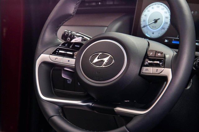 Đánh giá xe Hyundai Tucson 2025: Có gì để dẫn đầu phân khúc? ZjCSCIQh5OWFGlWFx87p1y9LgjpL0lNqfmGcFSJK1KsRU3F74xyKx0Jt8Cw14o5O 3hXr55OGSz2btQ01Uq29526LUI15EReZW yqStK 6mOxWtnPzk9BCLtNrMeCgNo23CtM0Sa 640x426 1 - Đánh giá xe Hyundai Tucson 2025: Có gì để dẫn đầu phân khúc?